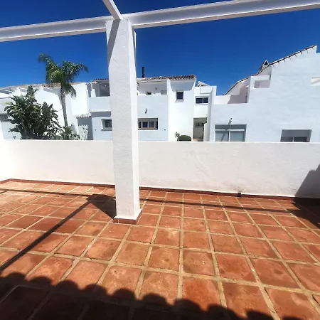 Gran Casa Luminosa Con Jardin Privado بيت للعطل *